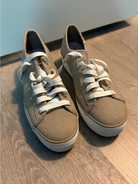 Keds Women's Casual Sneakers in Taupe and White